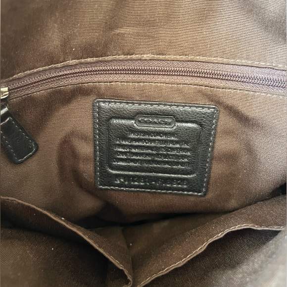 Peyton Signature Coach crossbody - Picture 2 of 2